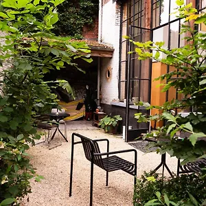 https://antwerp-loft-art-and-chill-free-parking.hotelsghent.com